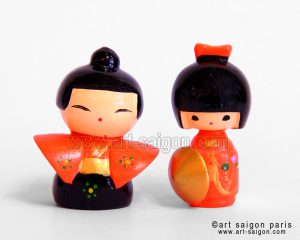 Kokeshi - Couple de Poupées japonaises oranges (H4cm) (réf. 7D-8243)