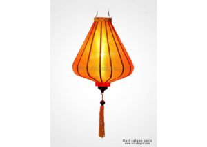 Lampion Traditionnel en Soie Orange de la ville de Hoi An au Vietnam, Lanterne Asiatique en Tissu, Bambou et Bois. Article vendu par la Boutique Art-saigon.com