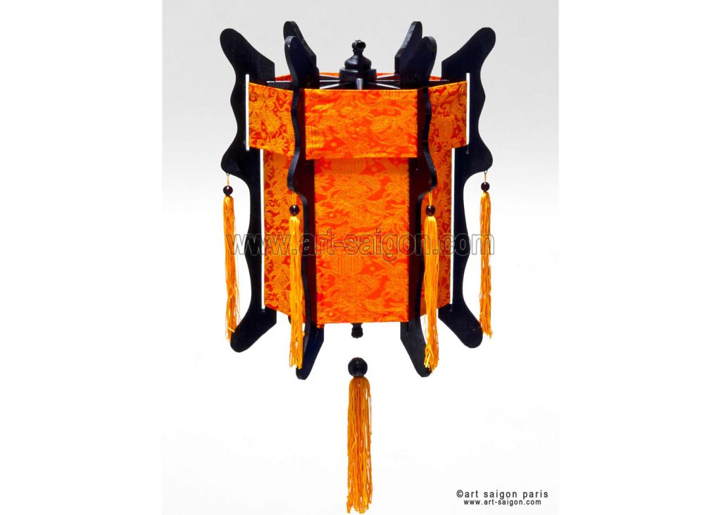 Lampion Asiatique en Bois et Soie Orange de la ville de Hoi An au Vietnam, Lanterne Traditionnel en Tissu, Bambou et Bois |Décoration et Artisanat Asiatique - Article vendu par la Boutique Art-saigon.com