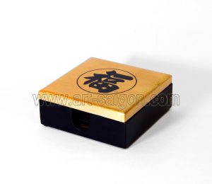 Boite de 6 sous-verres en bois laqué, fabrication artisanale et peinte à la main au Vietnam. Article vendu par Art-saigon.com