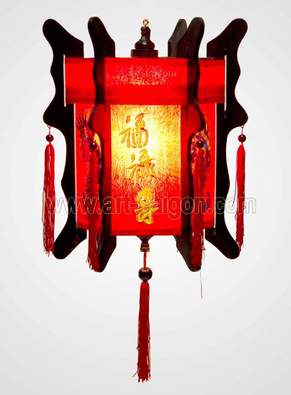 Lampion en Bois et Soie Rouge Brodé H50cm - Lanterne Tissu Asiatique (réf. LSB-55RD) – Image 2