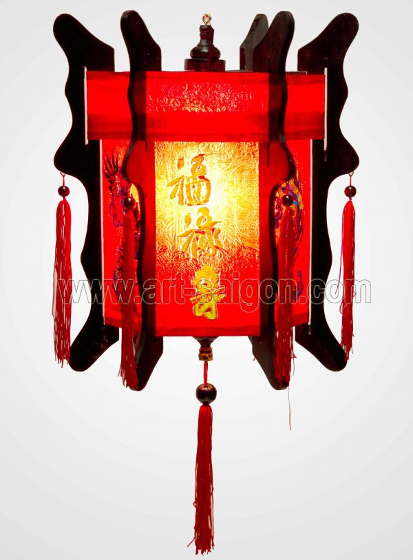 Lampion en Bois et Soie Rouge Brodé H60cm - Lanterne Tissu Asiatique (réf. LSB-65R-B) – Image 2