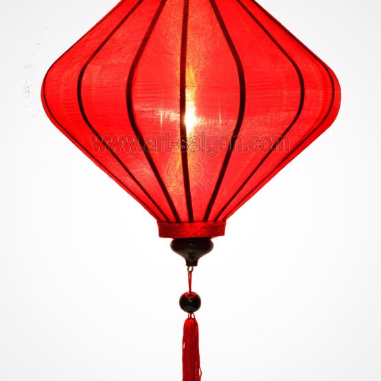 Lampion Traditionnel en Soie Rouge de la ville de Hoi An au Vietnam, Lanterne Asiatique en Tissu, Bambou et Bois |Décoration et Artisanat Asiatique - Article vendu par la Boutique Art-saigon.com