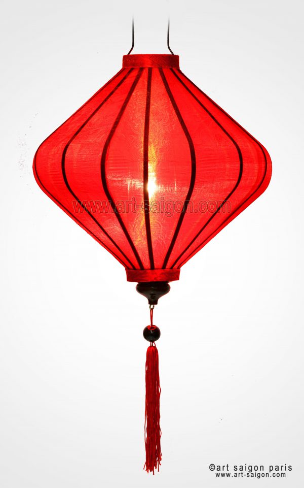 Lampion Traditionnel en Soie Rouge de la ville de Hoi An au Vietnam, Lanterne Asiatique en Tissu, Bambou et Bois |Décoration et Artisanat Asiatique - Article vendu par la Boutique Art-saigon.com