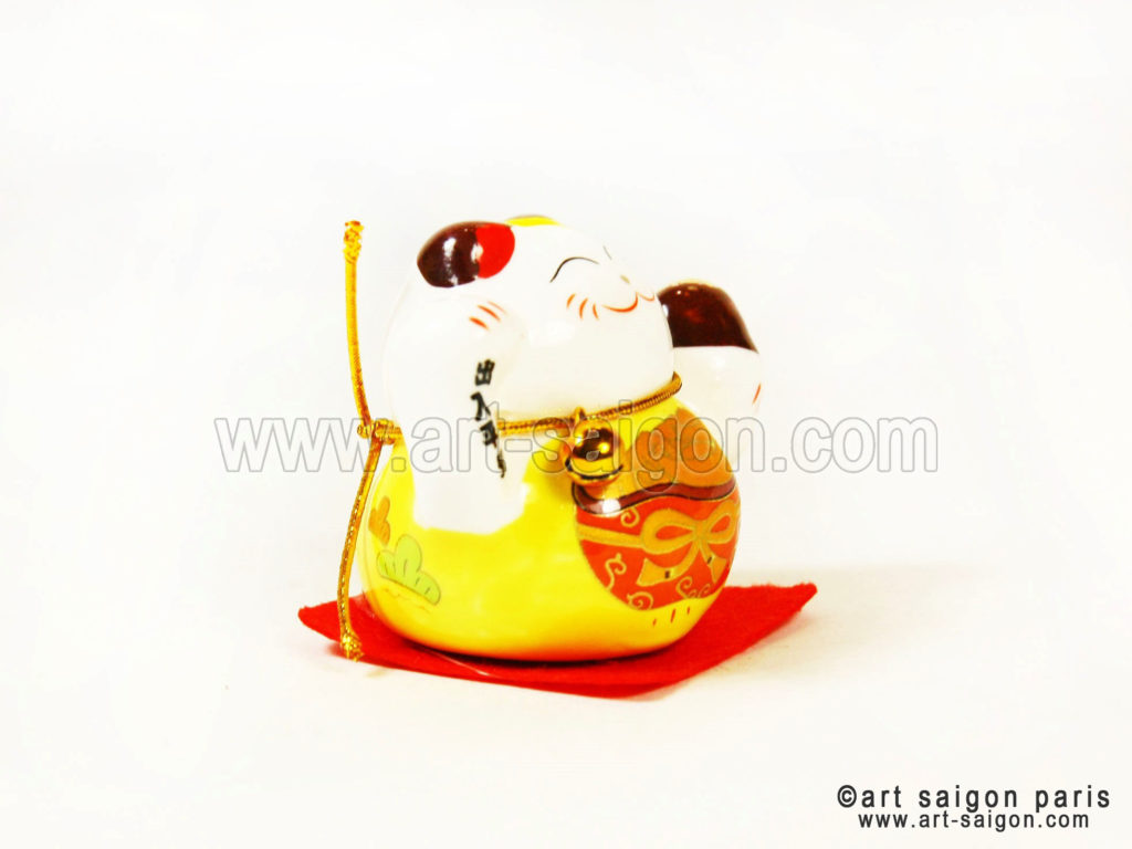 maneki neko chat porte bonheur japonais japon porcelaine blanc decoration asiatique art-saigon jaune doré