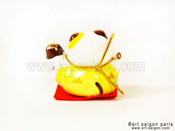 Maneki Neko Jaune en Porcelaine (H4cm)(réf. SW-4317) – Image 3