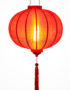 Lampion Traditionnel en Soie Rouge de la ville de Hoi An au Vietnam, Lanterne Asiatique en Tissu, Bambou et Bois. Article vendu par la Boutique Art-saigon.com