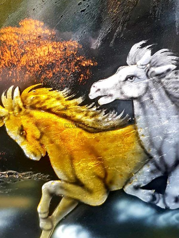 Tableau en Bois Laqué Peint, Fabriqué à la main, Motif Les 8 Chevaux du Bonheur. Peinture et Panneau Murale du Vietnam. Décoration et Artisanat Asiatique | Article vendu par la Boutique Art-Saigon.com