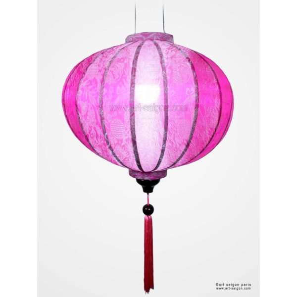 Lampion Traditionnel en Soie Rose de la ville de Hoi An au Vietnam, Lanterne Asiatique en Tissu, Bambou et Bois. Article vendu par la Boutique Art-saigon.com