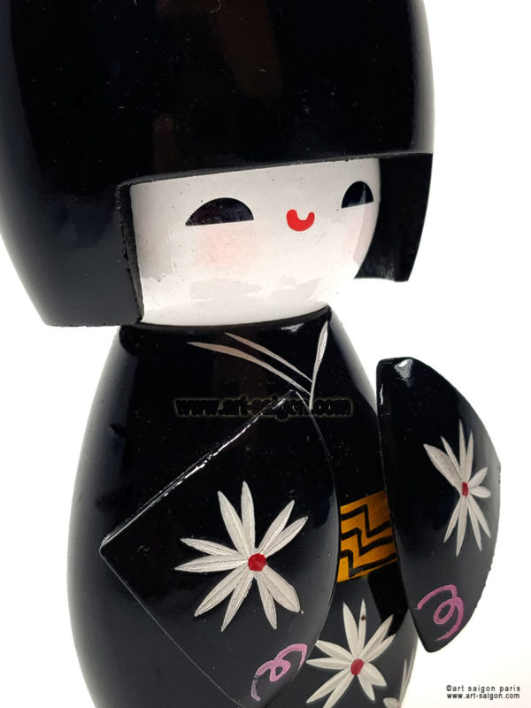 Kokeshi Noir en Bois (H11,5cm) (réf. 7D-8338-9) – Image 4