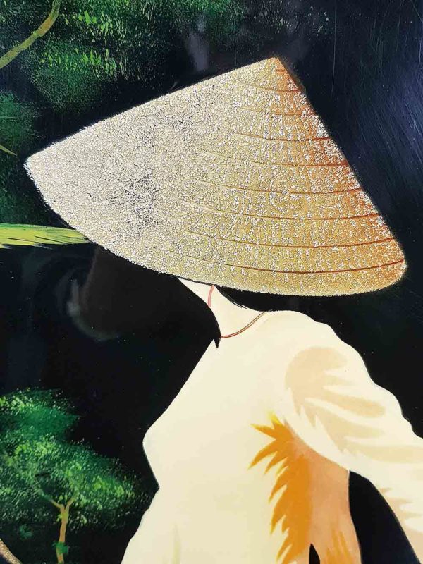 Femme Vietnamienne ‘Co Gai Xe Dap‘ - Fond noir - Tableau Laqué 40x55cm (Réf. S10-103629C) – Image 2