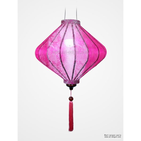 Lampion Traditionnel en Soie Rose de la ville de Hoi An au Vietnam, Lanterne Asiatique en Tissu, Bambou et Bois. Article vendu par la Boutique Art-saigon.com