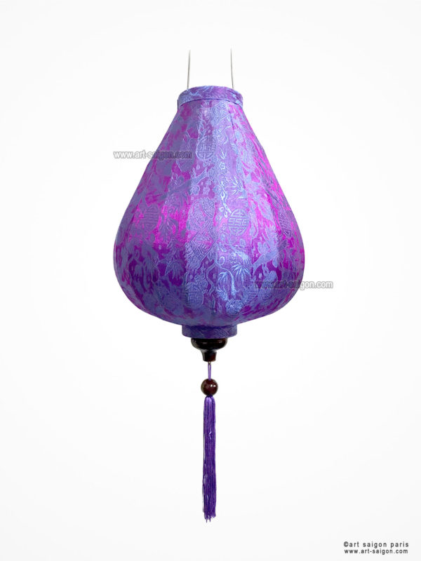 Lampion en Soie Mauve de la ville de Hoi An au Vietnam, Lanterne Asiatique en Tissu, Bambou et Bois. Article vendu par la Boutique Art-saigon.com