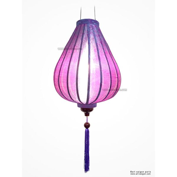 Lampion en Soie Mauve de la ville de Hoi An au Vietnam, Lanterne Asiatique en Tissu, Bambou et Bois. Article vendu par la Boutique Art-saigon.com