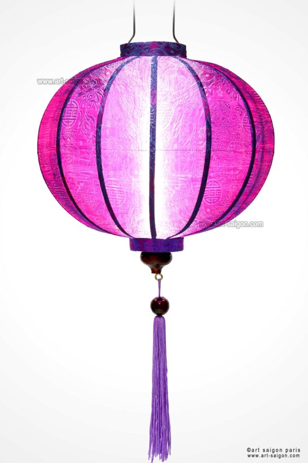 Lampion Traditionnel en Soie Mauve de la ville de Hoi An au Vietnam, Lanterne Asiatique en Tissu, Bambou et Bois |Décoration et Artisanat Asiatique - Article vendu par la Boutique Art-saigon.com
