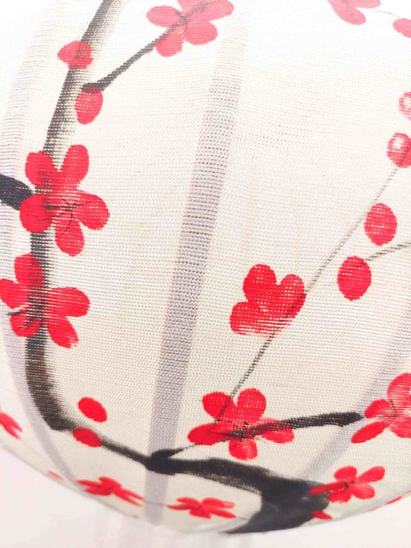 Lampion en Tissu de Lin de la ville de Hoi An au Vietnam peint à la main. Motif Fleur de Cerisier. Lanterne Asiatique en Tissu, Bambou et Bois. Article vendu par la Boutique Art-saigon.com