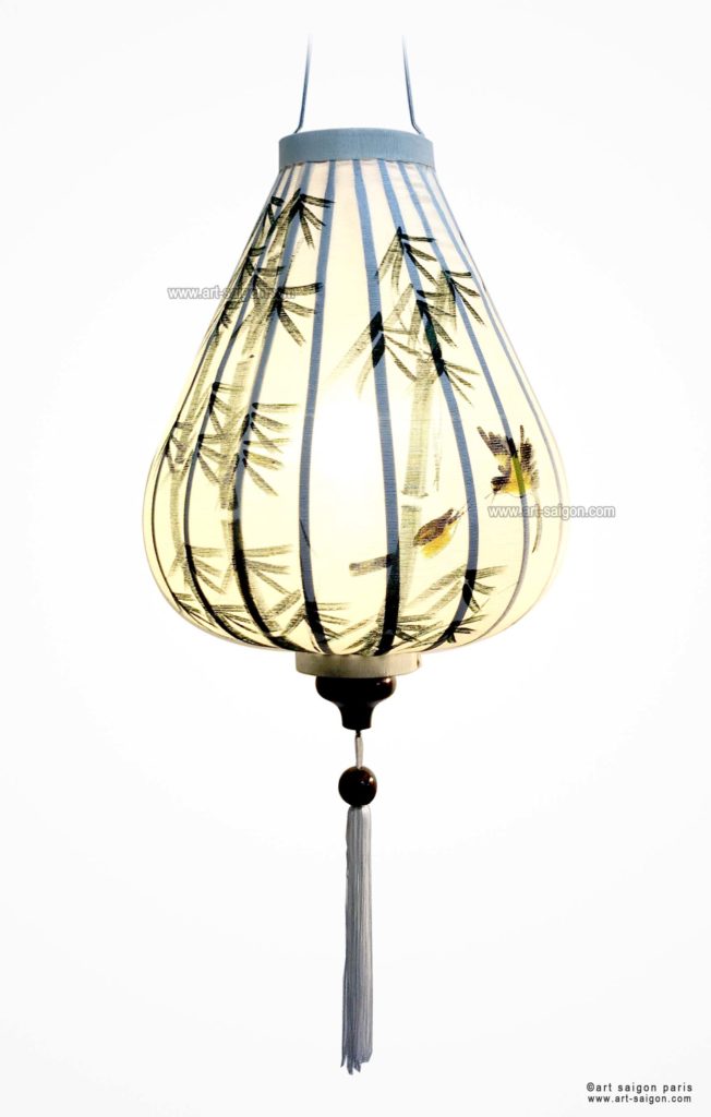 Lampion en Tissu de Lin de la ville de Hoi An au Vietnam peint à la main. Motif Bambou et Couple d'oiseaux. Lanterne Asiatique en Tissu, Bambou et Bois. Article vendu par la Boutique Art-saigon.com