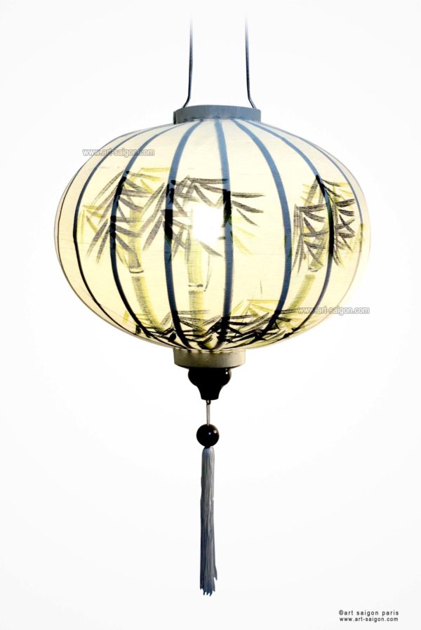 Lampion en Tissu de Lin de la ville de Hoi An au Vietnam peint à la main. Motif Bambou. Lanterne Asiatique en Tissu, Bambou et Bois. Article vendu par la Boutique Art-saigon.com