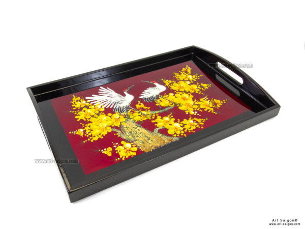 Plateau en Bois Laqué Rouge, Motif Couple de Grues et Fleurs de Cerisier Jaunes. Décoration et Artisanat du Vietnam. Article vendu par la Boutique Art-saigon.com