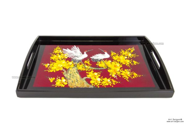 Plateau en Bois Laqué Rouge, Motif Couple de Grues et Fleurs de Cerisier Jaunes. Décoration et Artisanat du Vietnam. Article vendu par la Boutique Art-saigon.com