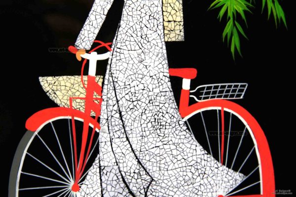 Tableau en Bois Laqué et Coquille d'Œuf, Motif Étudiante Vietnamienne. Décoration et Artisanat du Vietnam. Article vendu par la Boutique Art-saigon.com