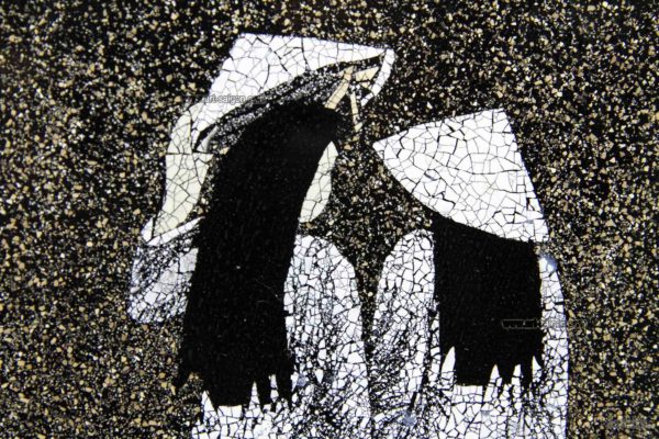 Tableau en Bois Laqué et Coquille d'Œuf, Motif Femmes Vietnamiennes. Décoration et Artisanat du Vietnam. Article vendu par la Boutique Art-saigon.com