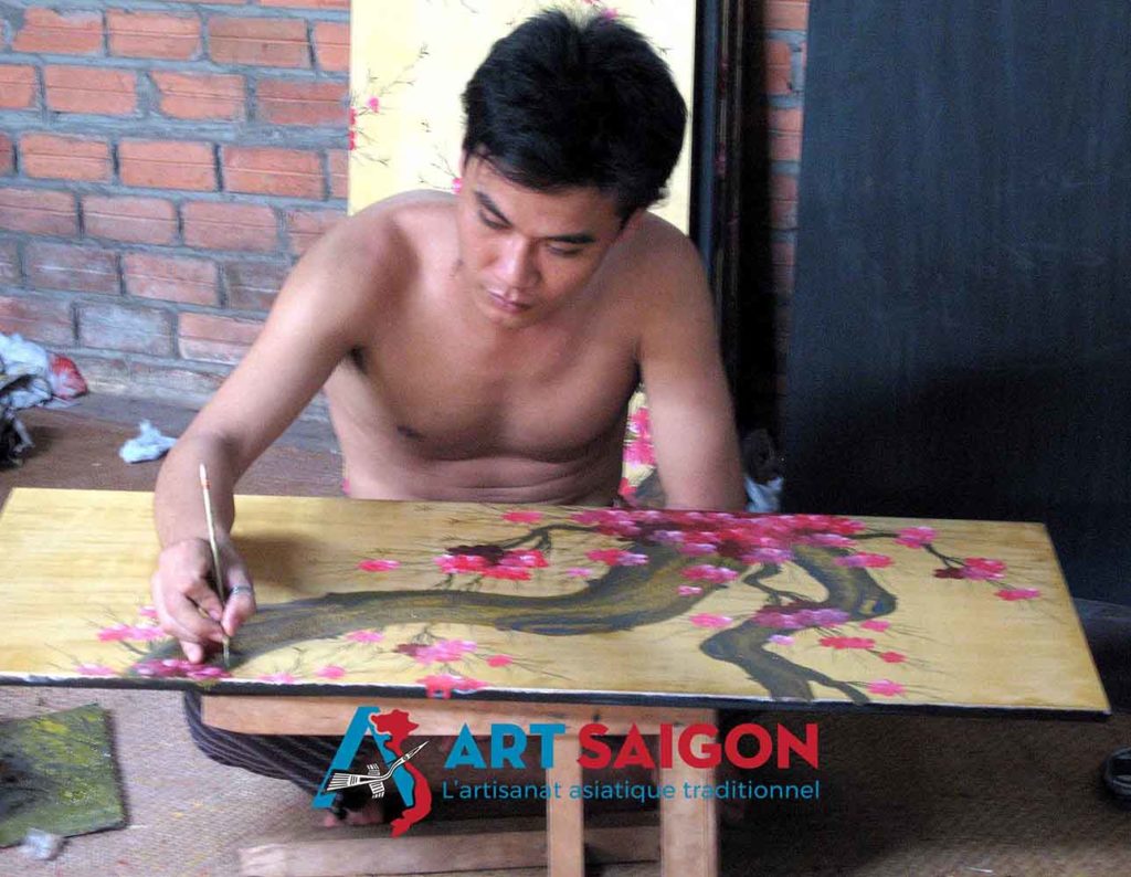Atelier de Fabrication de la laque vietnamienne dans la province de Hồ Chí Minh au Vietnam | Boutique de Décoration et Artisanat Asiatique ART SAIGON | www.art-saigon.com