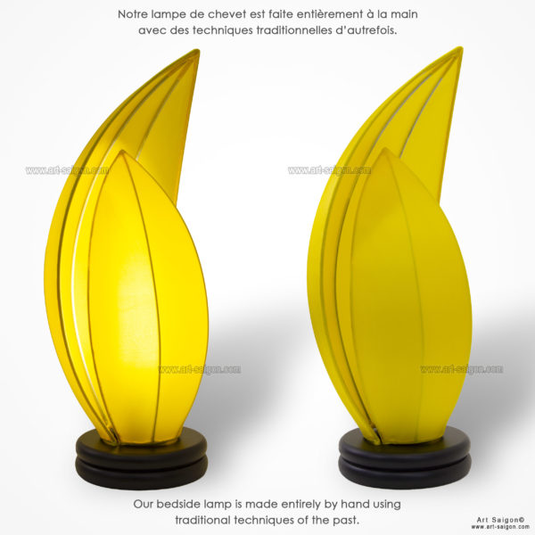 Lampe de Chevet en Pétale de Lotus en Tissu de Soie Jaune, Lampe de Table de Hoi An au Vietnam. Fabrication Artisanale. Article vendu par la Boutique Art-saigon.com