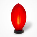 Lampe de Chevet en Pétale de Lotus en Tissu de Soie Rouge, Lampe de Table de Hoi An au Vietnam. Fabrication Artisanale. Article vendu par la Boutique Art-saigon.com