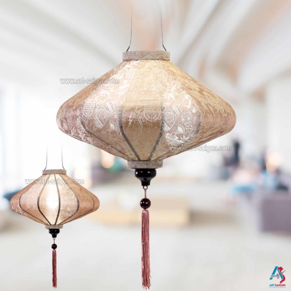 Lampion Asiatique en Soie Champagne Rosé de la ville de Hoi An au Vietnam, Lanterne Traditionnel en Tissu, Bambou et Bois | Décoration et Artisanat Asiatique - Article vendu par la Boutique Art-saigon.com