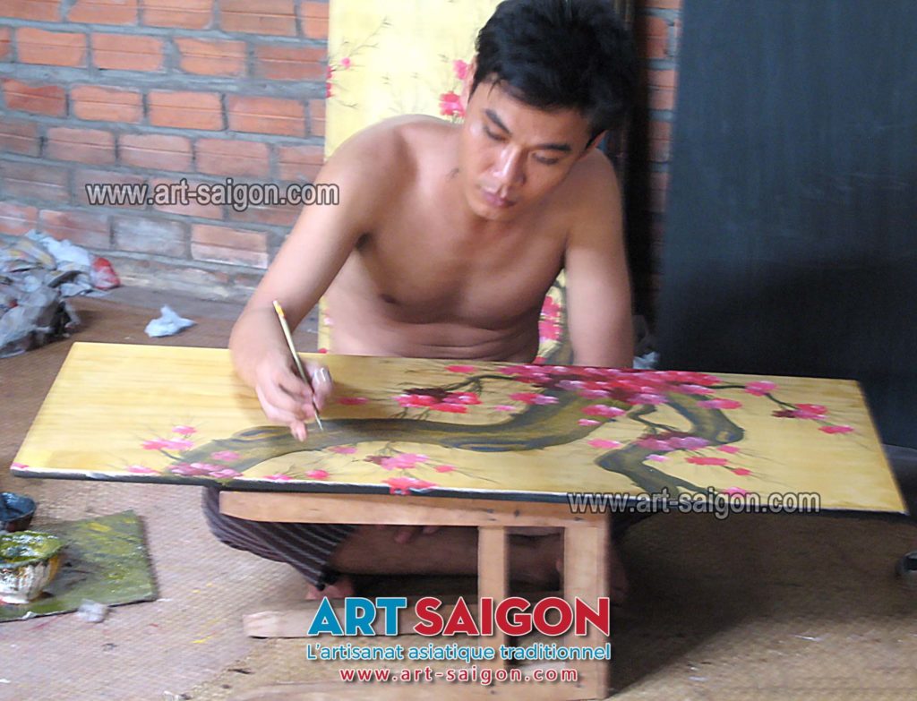 Atelier de Fabrication de la laque vietnamienne dans la province de Hồ Chí Minh au Vietnam | Boutique de Décoration et Artisanat Asiatique ART SAIGON | www.art-saigon.com