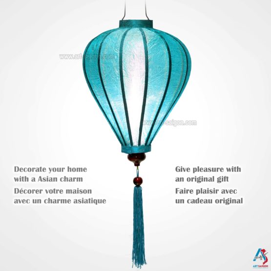 Lampion Asiatique en Soie Bleu Clair de la ville de Hoi An au Vietnam, Lanterne Traditionnel en Tissu, Bambou et Bois | Décoration et Artisanat Asiatique - Article vendu par la Boutique Art-saigon.com