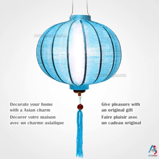 Lampion Asiatique en Soie Bleu Clair de la ville de Hoi An au Vietnam, Lanterne Traditionnel en Tissu, Bambou et Bois | Décoration et Artisanat Asiatique - Article vendu par la Boutique Art-saigon.com