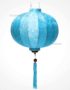 Lampion Asiatique en Soie Bleu Clair de la ville de Hoi An au Vietnam, Lanterne Traditionnel en Tissu, Bambou et Bois | Décoration et Artisanat Asiatique - Article vendu par la Boutique Art-saigon.com