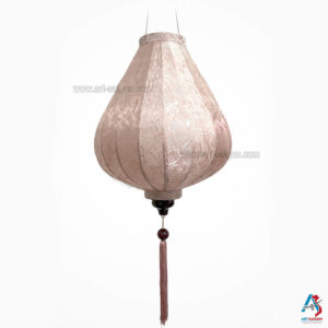 Lampion Asiatique en Soie Champagne Rosé de la ville de Hoi An au Vietnam, Lanterne Traditionnel en Tissu, Bambou et Bois | Décoration et Artisanat Asiatique - Article vendu par la Boutique Art-saigon.com
