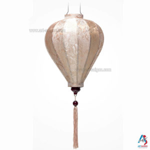 Lampion Asiatique en Soie Champagne Rosé de la ville de Hoi An au Vietnam, Lanterne Traditionnel en Tissu, Bambou et Bois | Décoration et Artisanat Asiatique - Article vendu par la Boutique Art-saigon.com