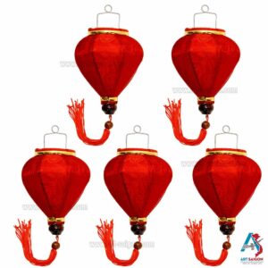 Lampion Asiatique en Soie Rouge de la ville de Hoi An au Vietnam, Lanterne Traditionnel en Tissu, Bambou et Bois | Décoration et Artisanat Asiatique - Article vendu par la Boutique Art-saigon.com