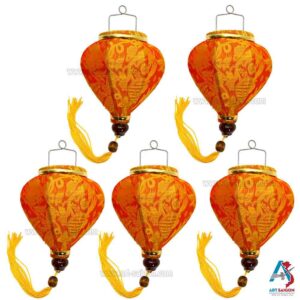 Lampion Asiatique en Soie Orange de la ville de Hoi An au Vietnam, Lanterne Traditionnel en Tissu, Bambou et Bois | Décoration et Artisanat Asiatique - Article vendu par la Boutique Art-saigon.com