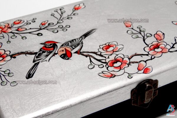 Boite Bijoux en Bois Laqué Argenté "Couple d’oiseaux et Fleurs de Cerisier". Décoration et Artisanat du Vietnam. Article vendu par la Boutique Art-saigon.com
