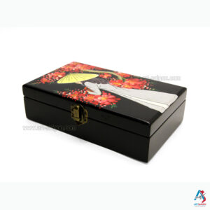 Boite Bijoux en Bois Laqué "Femme Vietnamienne et Fleurs de Cerisier". Décoration et Artisanat du Vietnam. Article vendu par la Boutique Art-saigon.com
