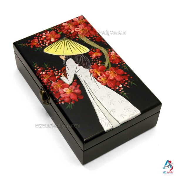 Boite Bijoux en Bois Laqué "Femme Vietnamienne et Fleurs de Cerisier". Décoration et Artisanat du Vietnam. Article vendu par la Boutique Art-saigon.com