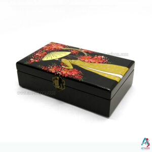 Boite Bijoux en Bois Laqué "Femme Vietnamienne et Fleurs de Cerisier". Décoration et Artisanat du Vietnam. Article vendu par la Boutique Art-saigon.com