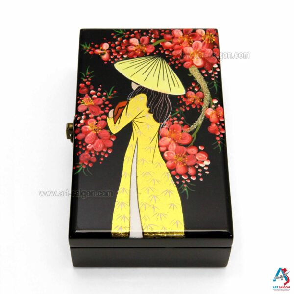 Boite Bijoux en Bois Laqué "Femme Vietnamienne et Fleurs de Cerisier". Décoration et Artisanat du Vietnam. Article vendu par la Boutique Art-saigon.com