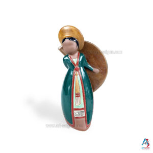 Statuette en terre cuite - Fille du Centre du Vietnam - Artisanat du Vietnam (H15cm)(réf. A18-2)